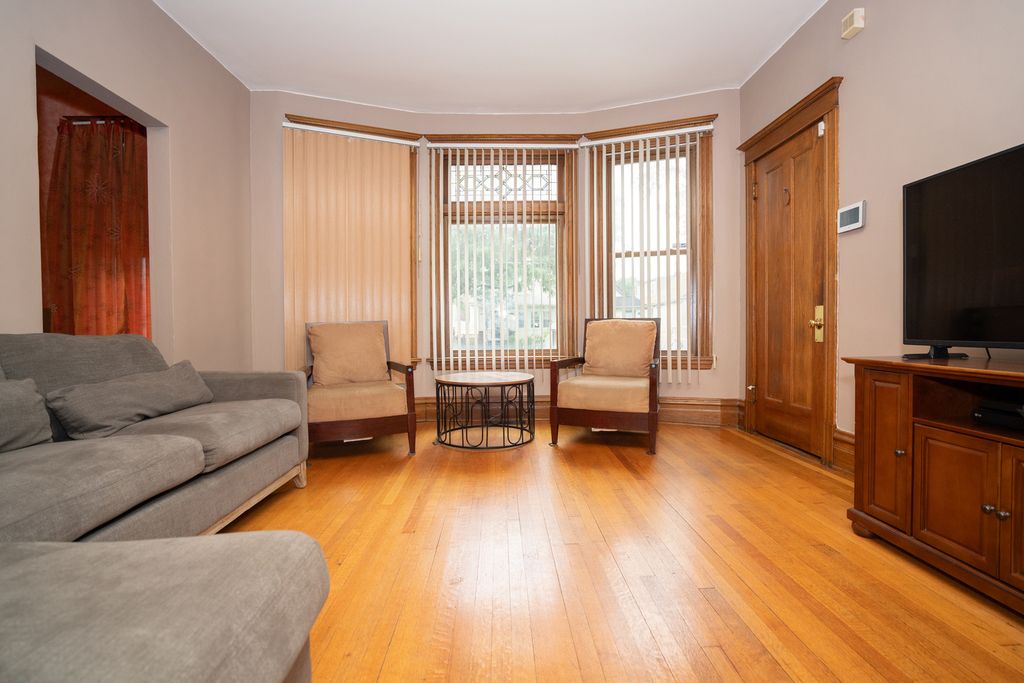 5843 W Iowa Street, Chicago, IL 60651 — photo 4