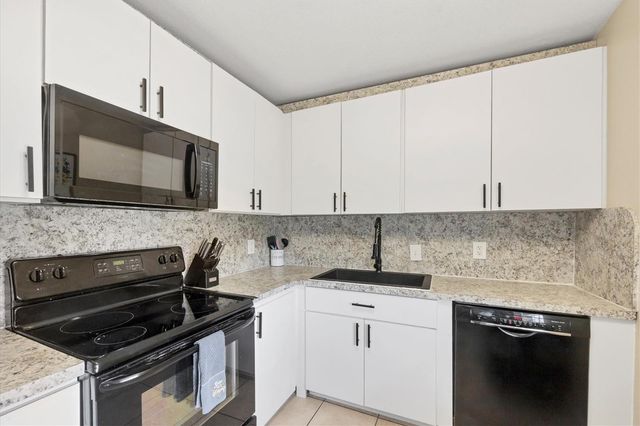 7590 LYNCREST STREET, North Port, FL 34287