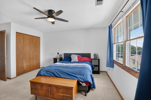 766 Russell Rd Apt 3, Waterloo, IA 50701