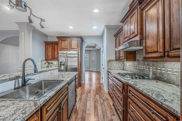 44 Forest Valley Lane, Little Rock, AR 72223