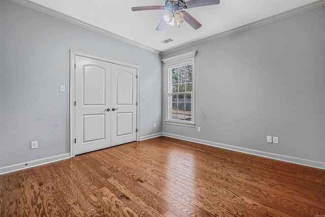 44 Forest Valley Lane, Little Rock, AR 72223