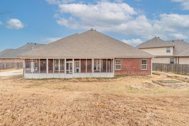 44 Forest Valley Lane, Little Rock, AR 72223