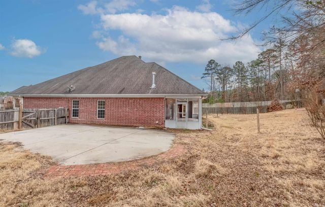 44 Forest Valley Lane, Little Rock, AR 72223