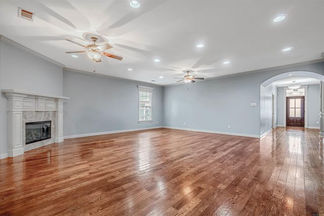 44 Forest Valley Lane, Little Rock, AR 72223