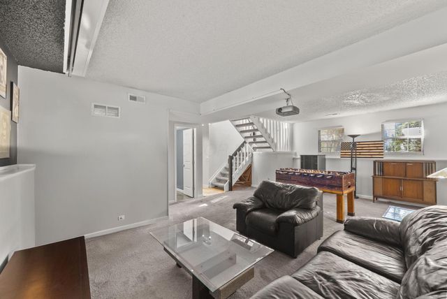 4888 Silver Bow Drive, Hilliard, OH 43026