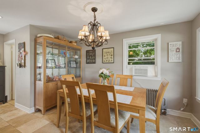 2 Stephen Street, Manchester, CT 06040