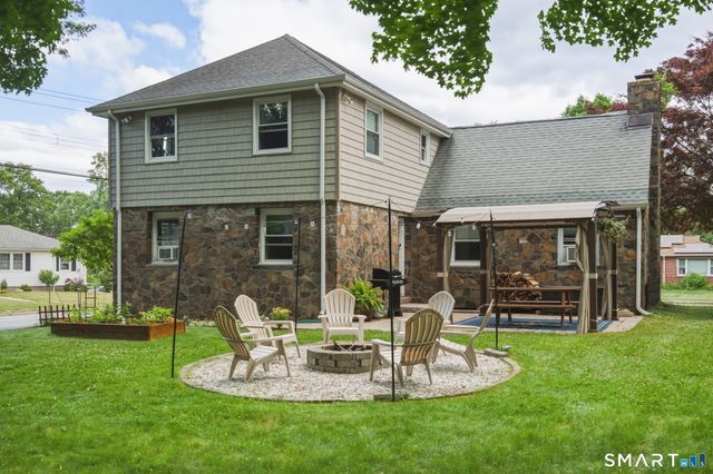 2 Stephen Street, Manchester, CT 06040
