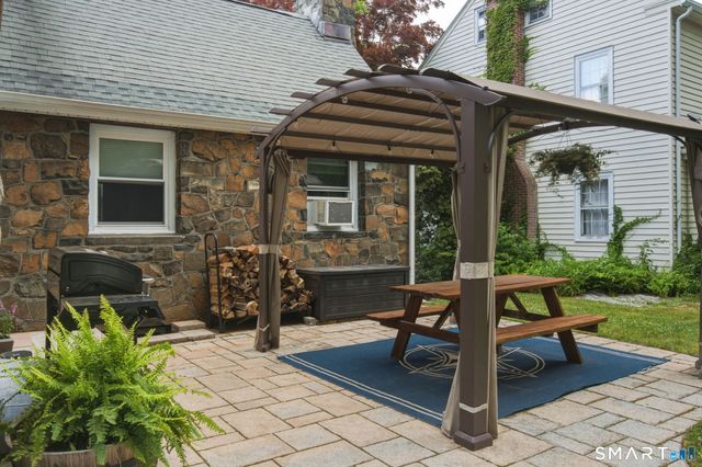 2 Stephen Street, Manchester, CT 06040