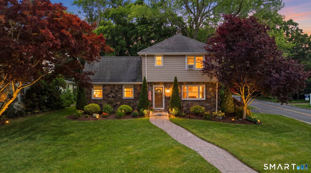 2 Stephen Street, Manchester, CT 06040