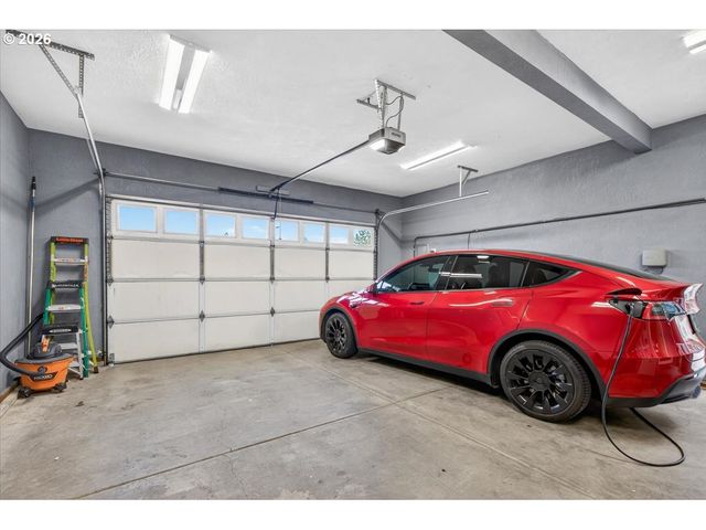 2258 GENE CAMERON Way, Medford, OR 97504