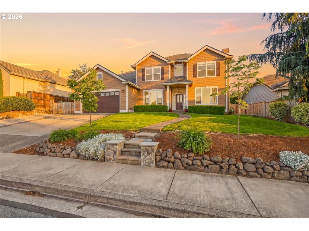 2258 GENE CAMERON Way, Medford, OR 97504