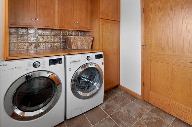 2679 LAWRENCE DRIVE, De Pere, WI 54115