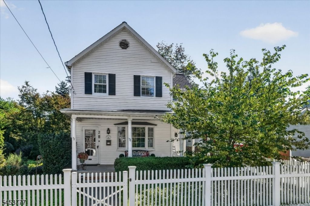 28 Leary Ave, Bloomingdale Boro, NJ 07403 — photo 2