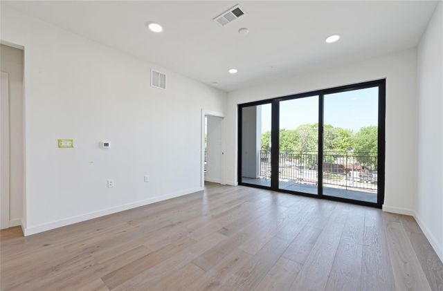 2209 S 1st ST 217, Austin, TX 78704