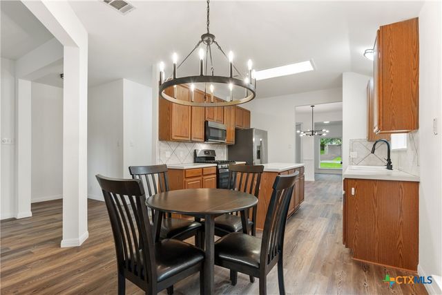 608 Haleys Cove, Leander, TX 78641