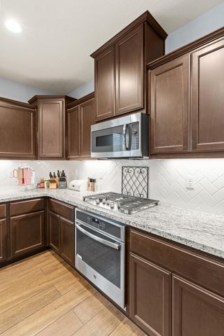 2814 Harbor Island Avenue, Tulare, CA 93274