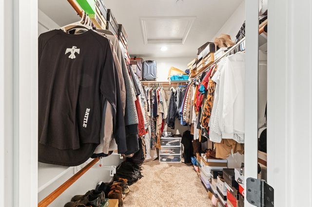 2814 Harbor Island Avenue, Tulare, CA 93274