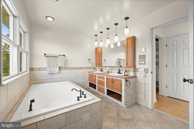 6 KEIL MANOR CT, White Hall, MD 21161