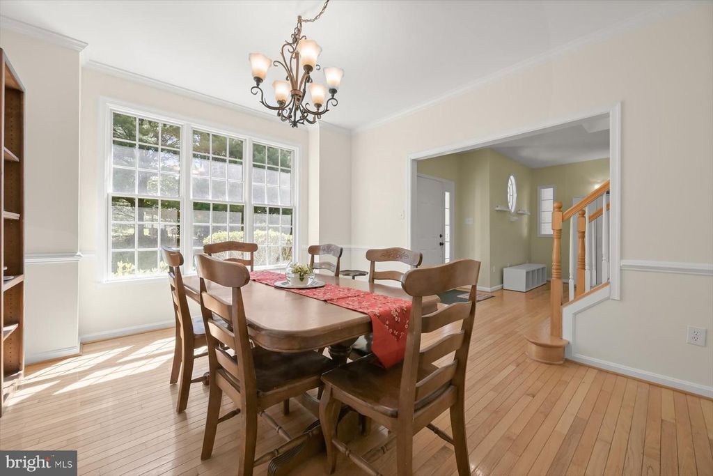 Image 13 of property listing at 6 KEIL MANOR CT, White Hall, MD 21161
