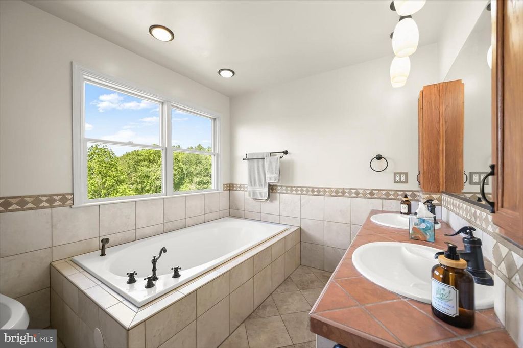 Image 19 of property listing at 6 KEIL MANOR CT, White Hall, MD 21161