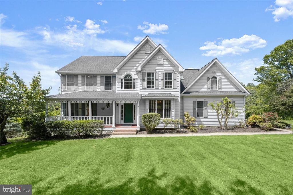 Image 2 of property listing at 6 KEIL MANOR CT, White Hall, MD 21161