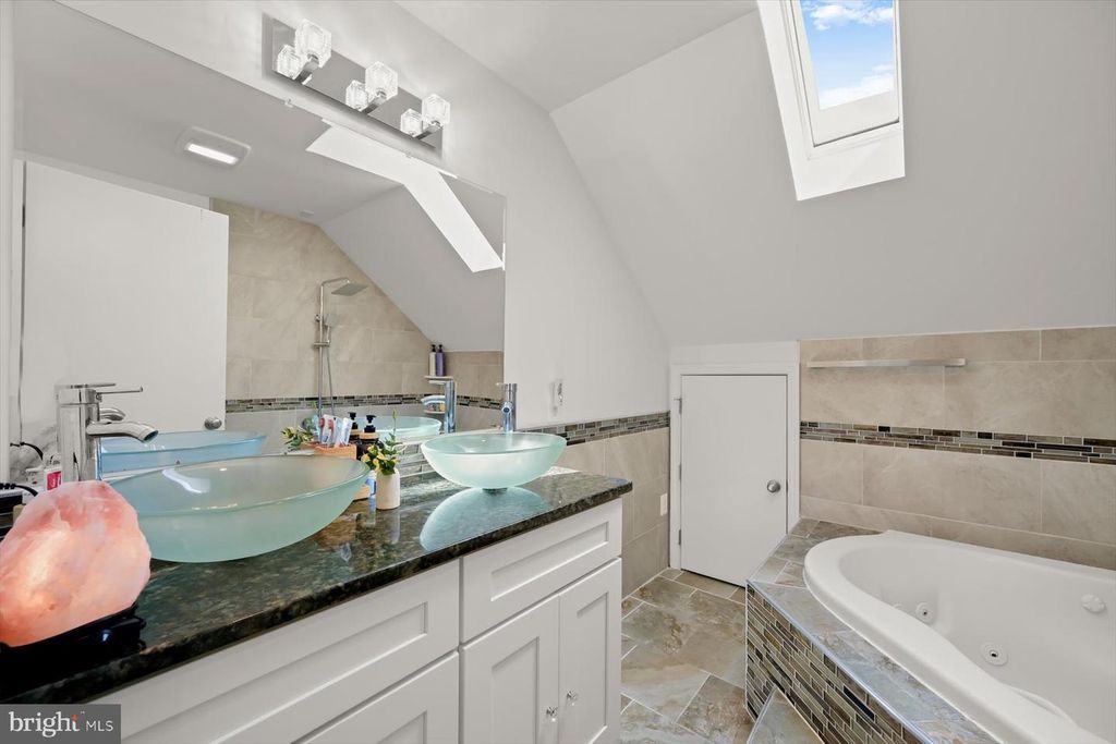 Image 24 of property listing at 6 KEIL MANOR CT, White Hall, MD 21161