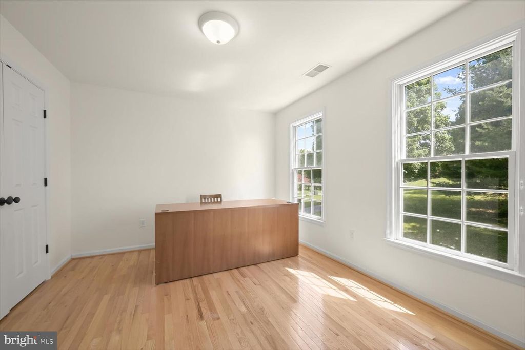 Image 29 of property listing at 6 KEIL MANOR CT, White Hall, MD 21161