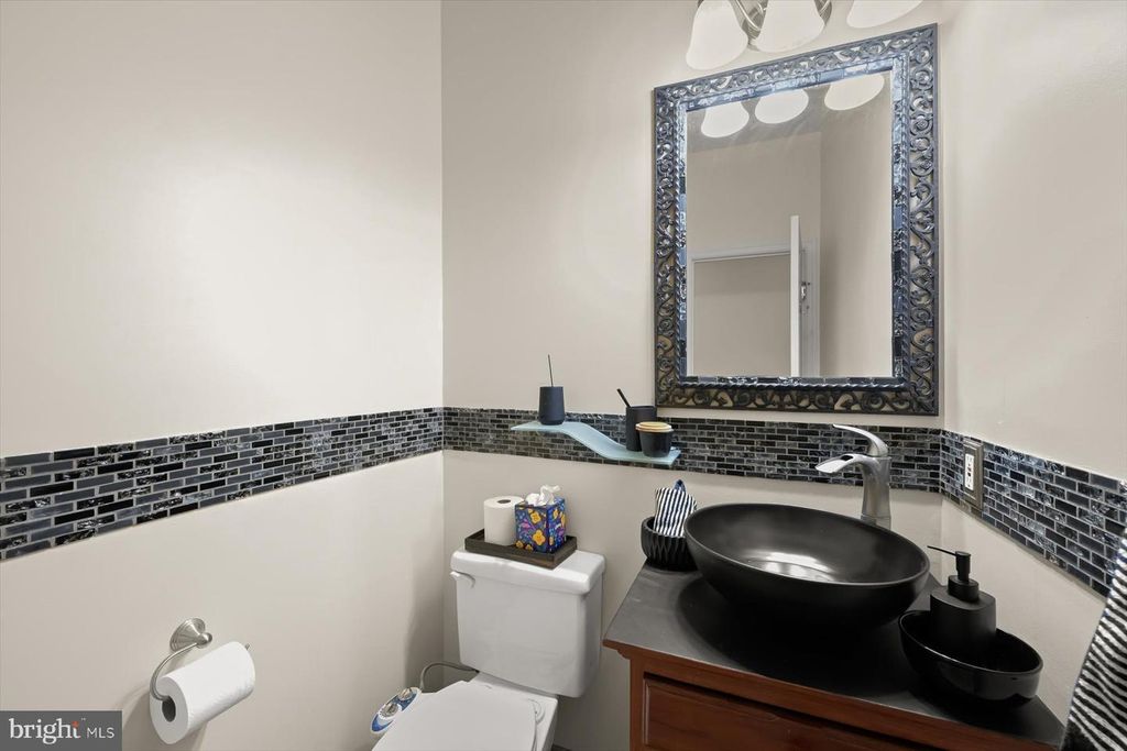 Image 31 of property listing at 6 KEIL MANOR CT, White Hall, MD 21161