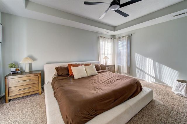 4404 SW Flintrock Drive, Lee's Summit, MO 64082