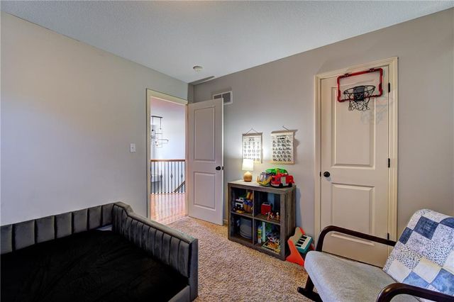 4404 SW Flintrock Drive, Lee's Summit, MO 64082