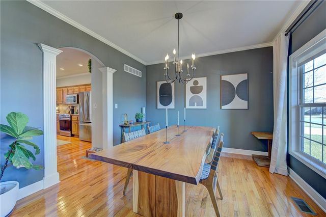 4404 SW Flintrock Drive, Lee's Summit, MO 64082