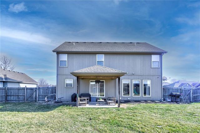 4404 SW Flintrock Drive, Lee's Summit, MO 64082