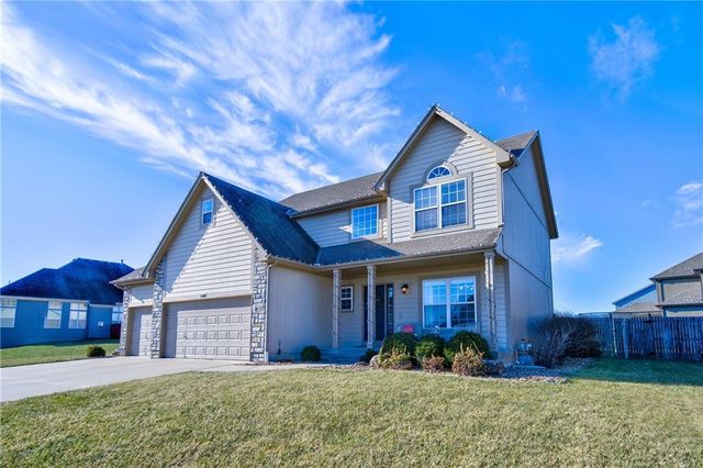 4404 SW Flintrock Drive, Lee's Summit, MO 64082