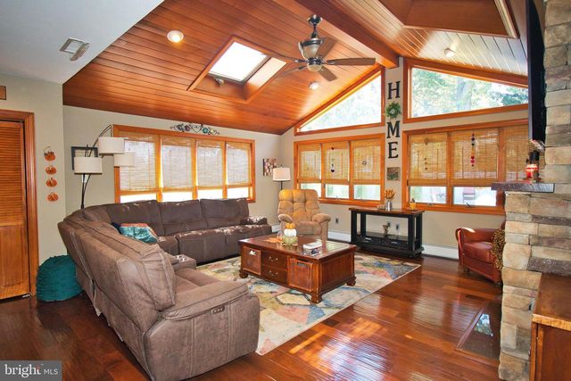 136 WASHINGTON DR, Warminster, PA 18974