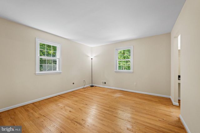 9242 MIMOSA DR, La Plata, MD 20646