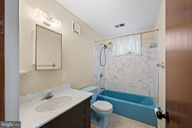 9242 MIMOSA DR, La Plata, MD 20646