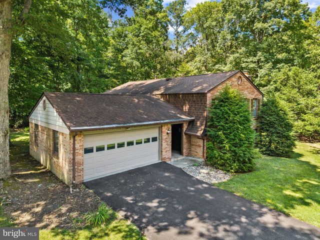 9242 MIMOSA DR, La Plata, MD 20646