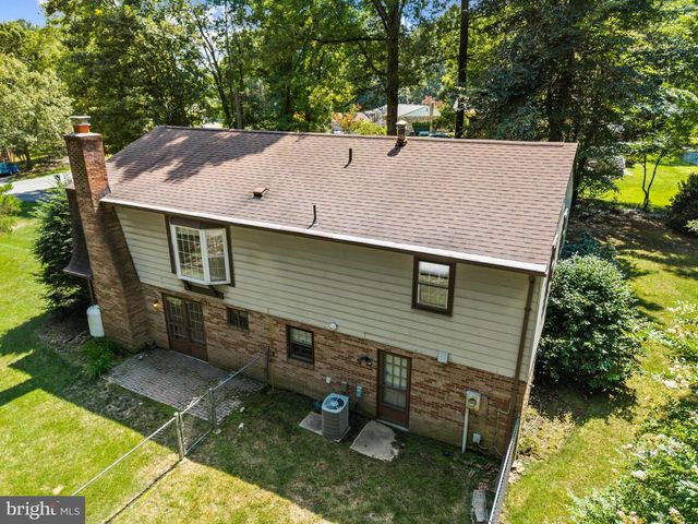 9242 MIMOSA DR, La Plata, MD 20646