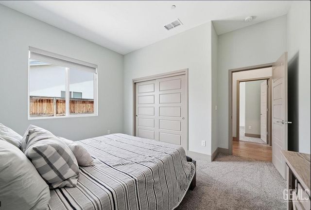 9406 Hill Springs Lane, Shafter, CA 93263