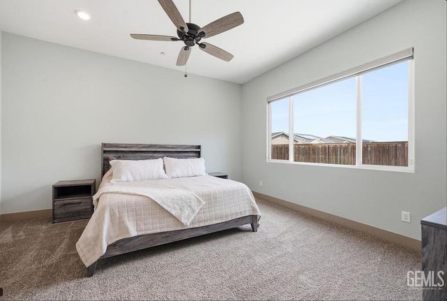 9406 Hill Springs Lane, Shafter, CA 93263