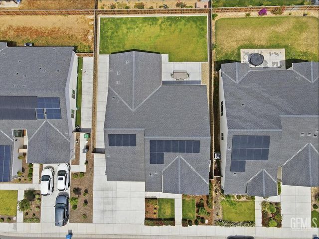 9406 Hill Springs Lane, Shafter, CA 93263