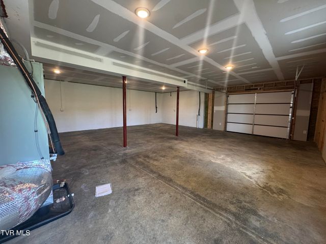 548 Larkins Farm Drive, Jonesborough, TN 37659