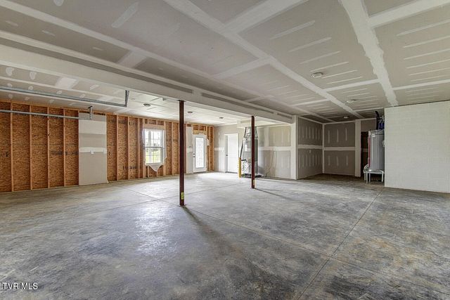 548 Larkins Farm Drive, Jonesborough, TN 37659