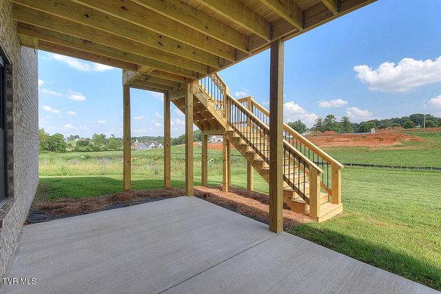 548 Larkins Farm Drive, Jonesborough, TN 37659