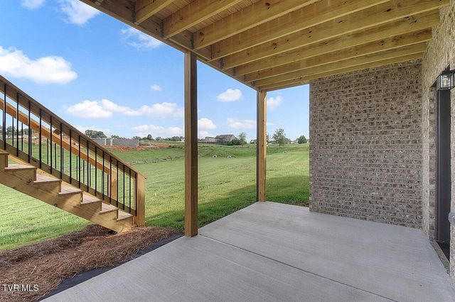 548 Larkins Farm Drive, Jonesborough, TN 37659