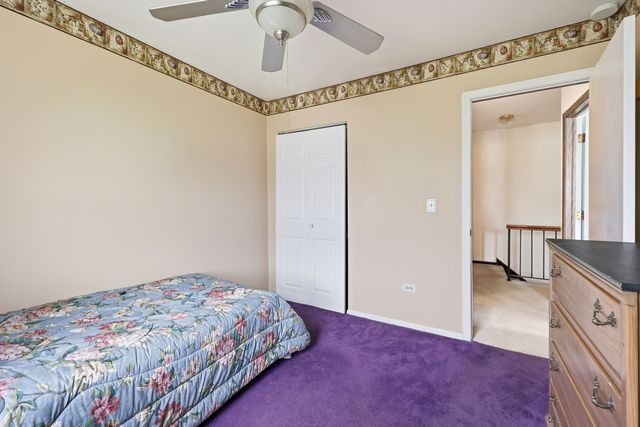 242 Nantucket Harbor 1802, Schaumburg, IL 60193