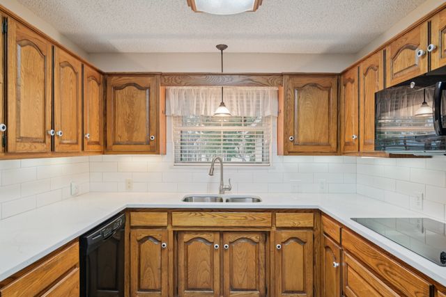 103 Luther Lane, Heath, TX 75032