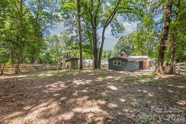 5054 Curtiswood Drive, Charlotte, NC 28213
