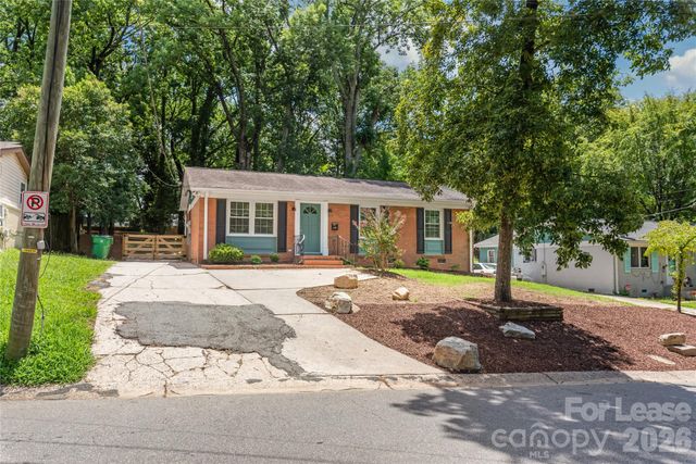 5054 Curtiswood Drive, Charlotte, NC 28213