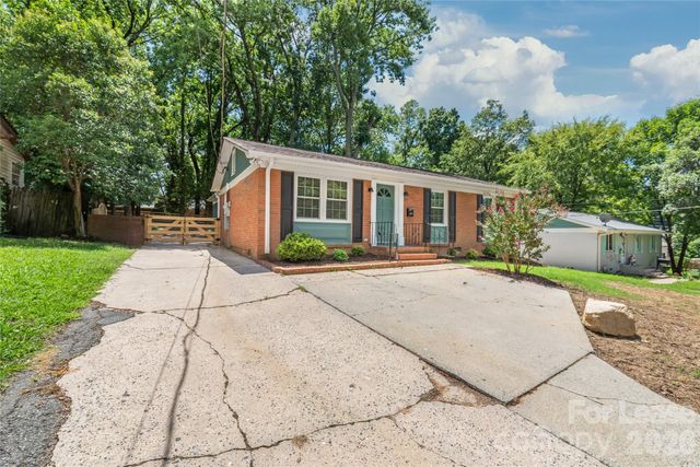 5054 Curtiswood Drive, Charlotte, NC 28213